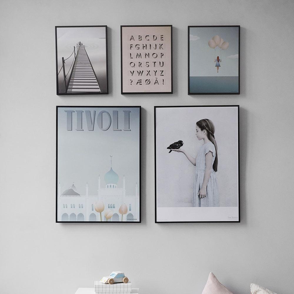 Art - Kiss It Good Buy