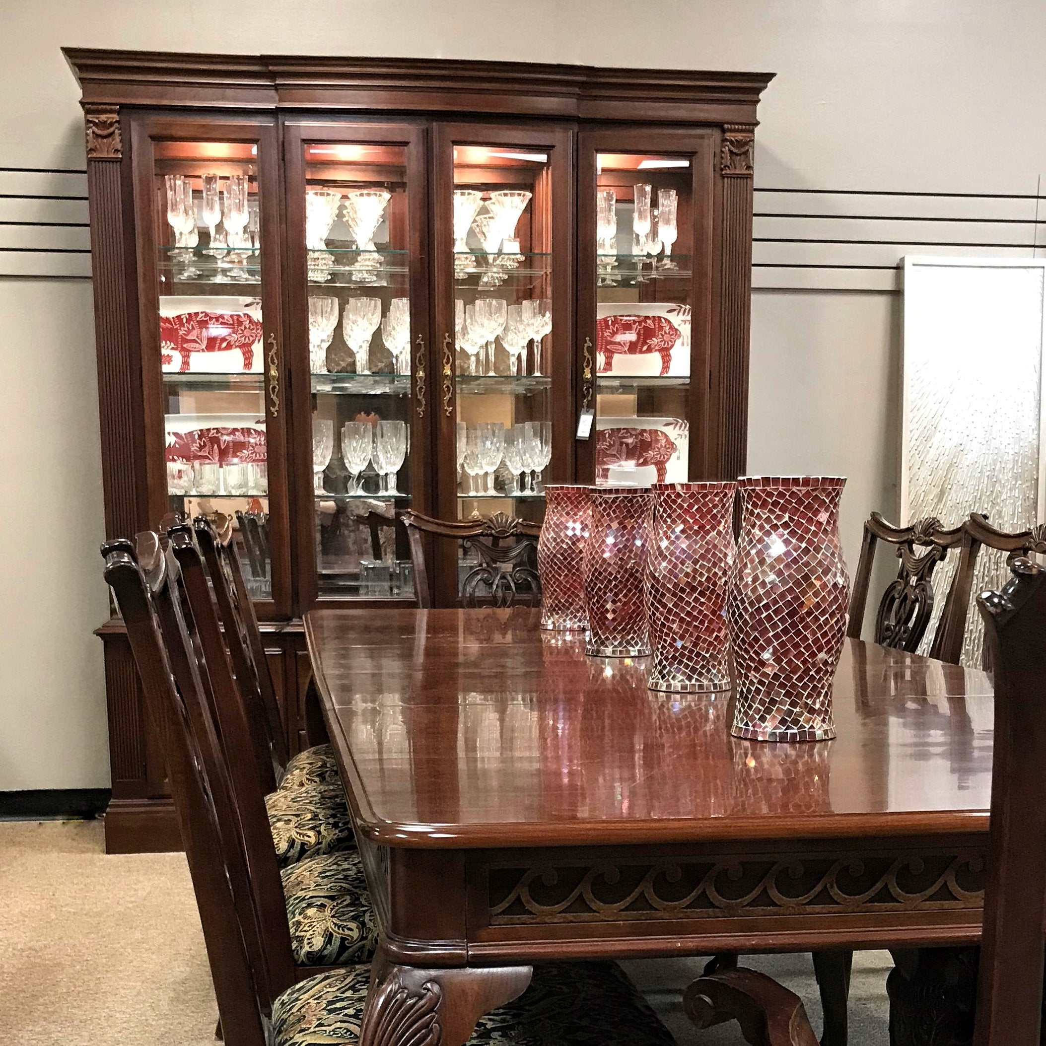 Dining Room - Kiss It Good Buy