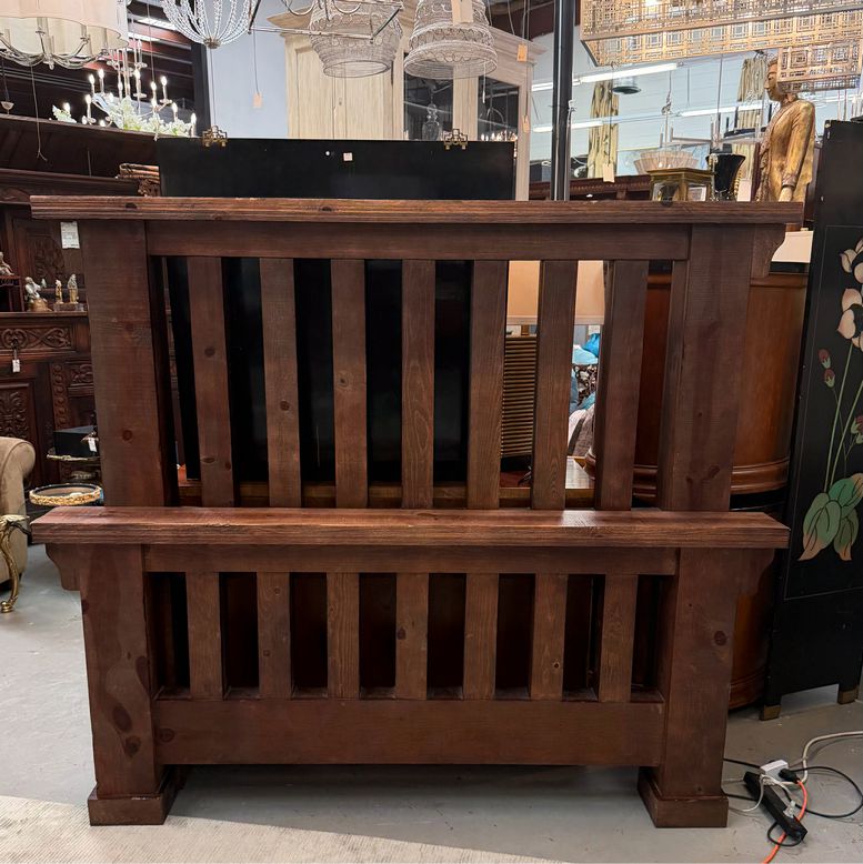 Chunky Queen Wood Bed W/HB/FB/SR Footed Slats 72x7x62