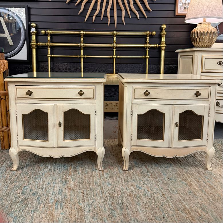 PAIR Vintage Drexel Heritage French Provincial Nightstands 24x17x23