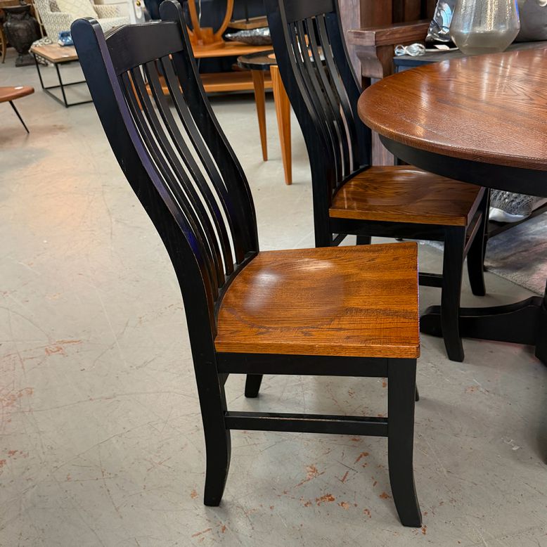 48"D Oak Top/Black Pedestal Table W/4 Chairs