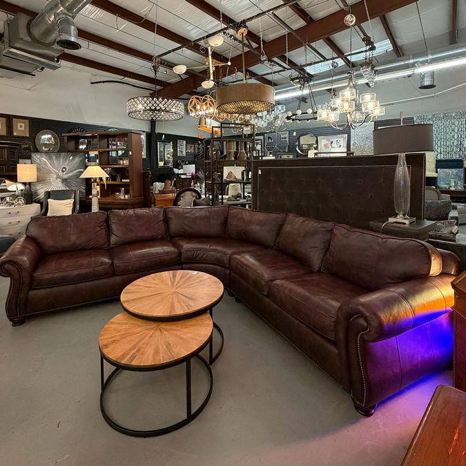 Bernhardt Van Gogh 3-Pc Leather Sectional 168" Diag x 40"D x34"H