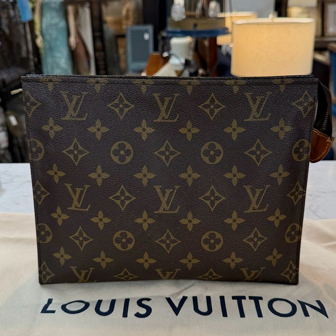 Louis Vuitton Pochette Toilette 26 Monogram Clutch Bag 10x2x7.5