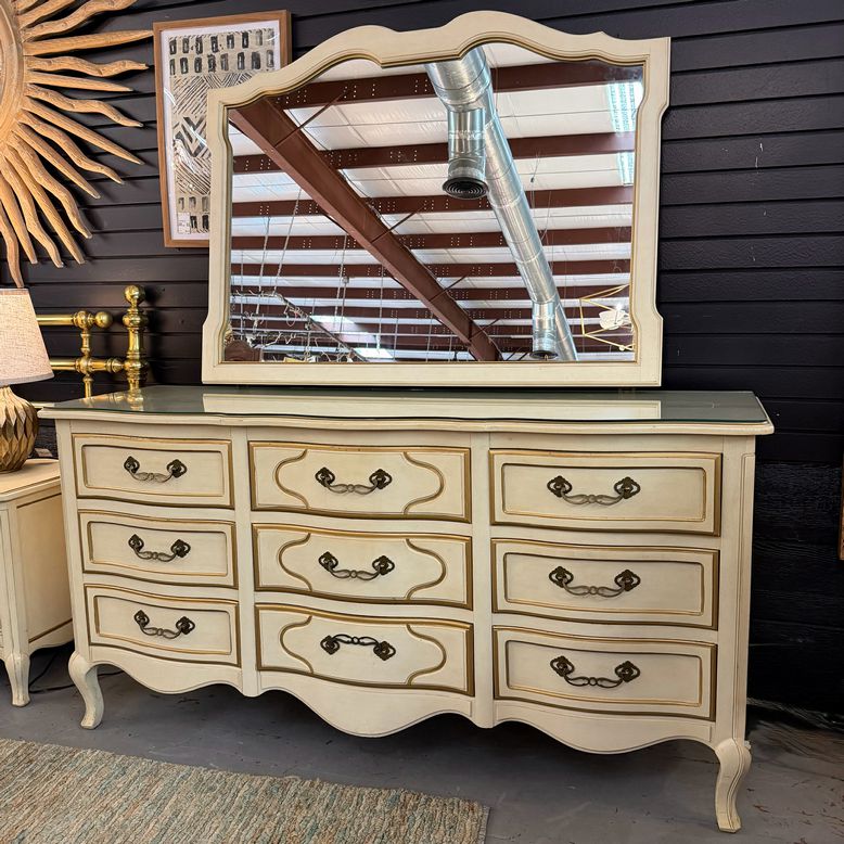 Vintage Drexel Heritage French Provincial Dresser & Mirror 64x20x69