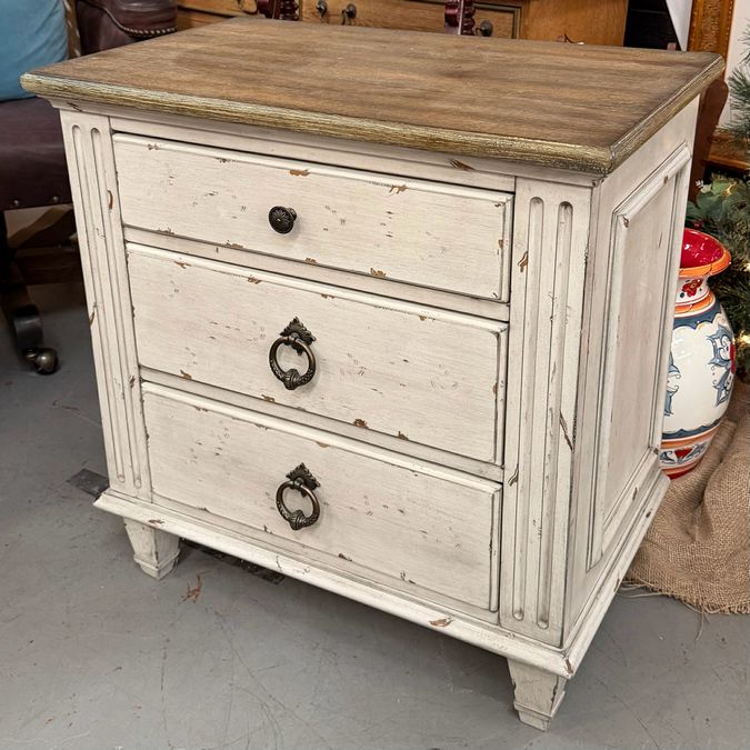 American Drew Southbury Whitewashed Birch 3-Dwr Nightstand W/USB Port 28x17x29