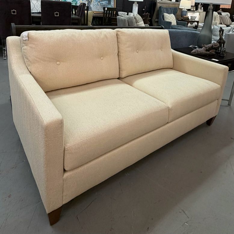 Ethan Allen Monterey Love Seat 64x37x36 LIKE NEW!