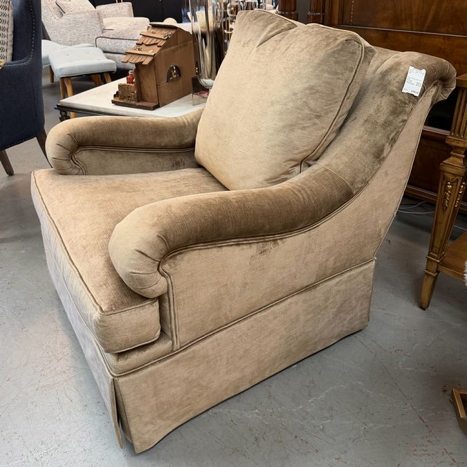 TRS Furniture Velvet Club Chair 33x36x36