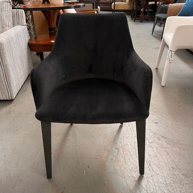 Abreia 60"D Oak Table W/Metal Base W/4 Nuevo Renee Shale Velvet Titanium Chairs