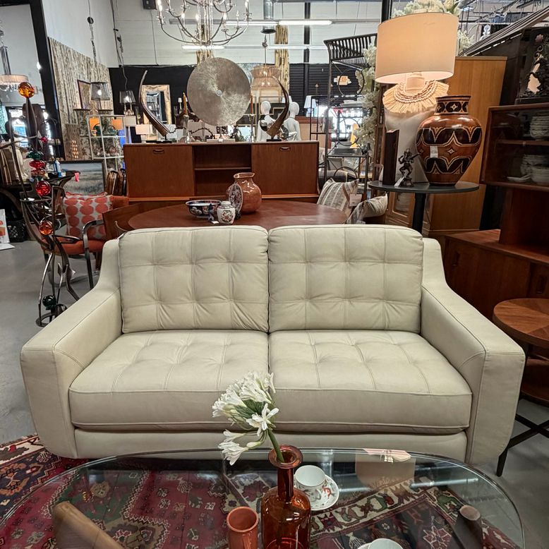 Haverty's Ivory Leather Centennial Love Seat 64x38x34