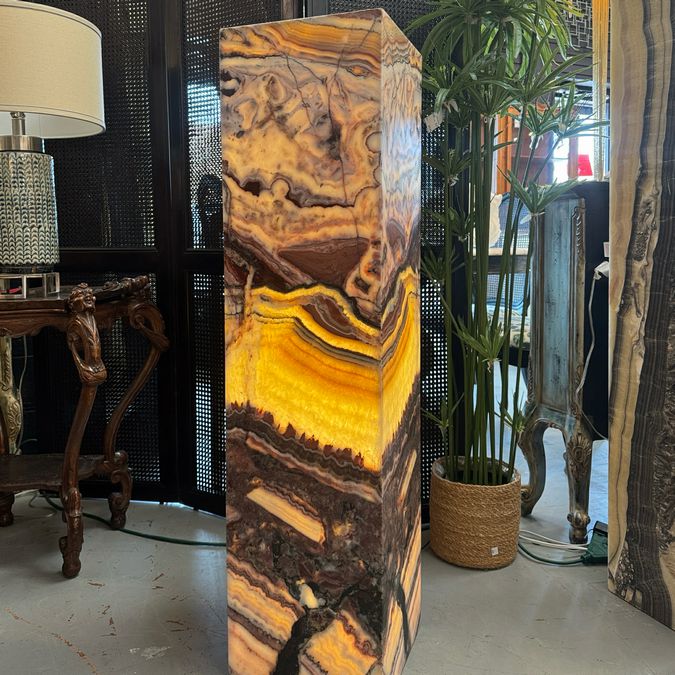 Onyx Column Accent Light 12x12x47.5