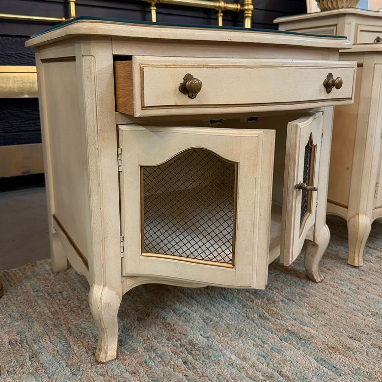 PAIR Vintage Drexel Heritage French Provincial Nightstands 24x17x23