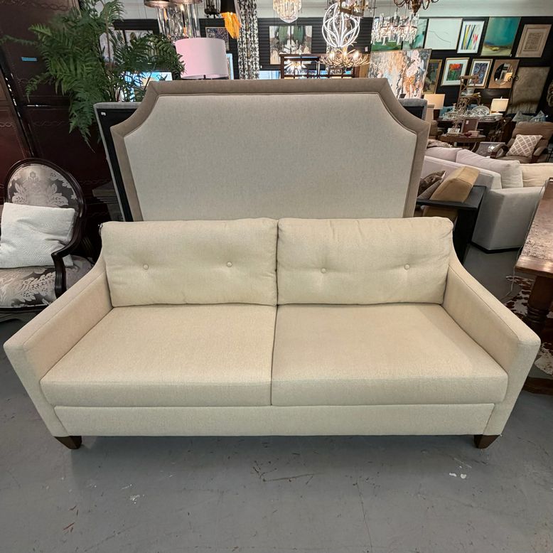 Ethan Allen Monterey Love Seat 64x37x36 LIKE NEW!