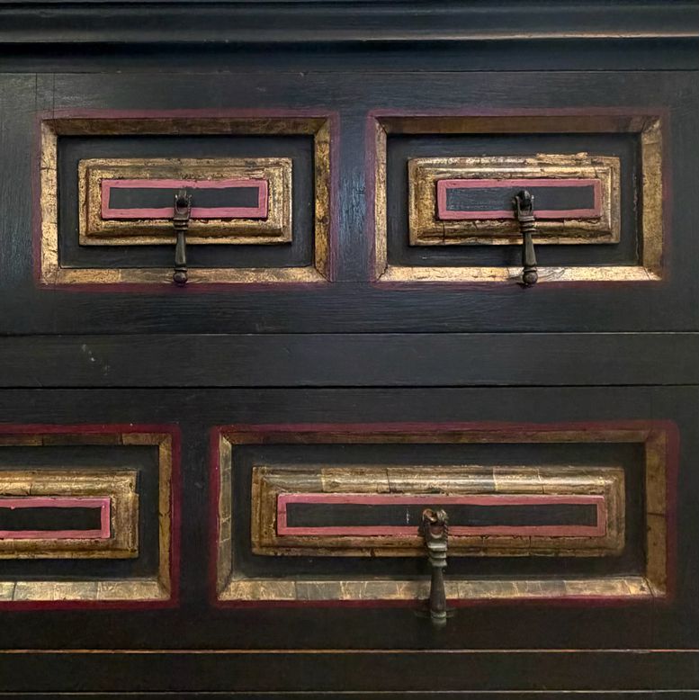 Vintage Painted Chest of Drawers 47x19.5x38