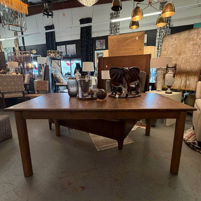 Havertys Davenport Dining Table 74x40x30.5 W/1-18" Leaf NEW