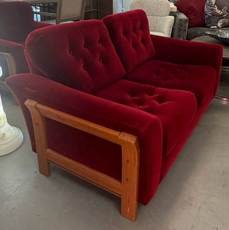 Mid Century Vintage Red Velvet Love Seat 60x35x31