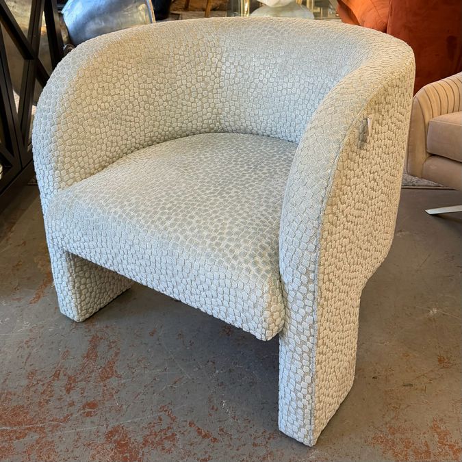 Mitchell Gold Luna Barrel Back Chair 31x30x29