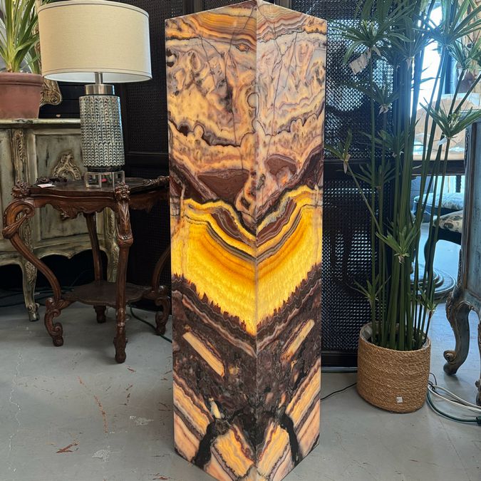 Onyx Column Accent Light 12x12x47.5