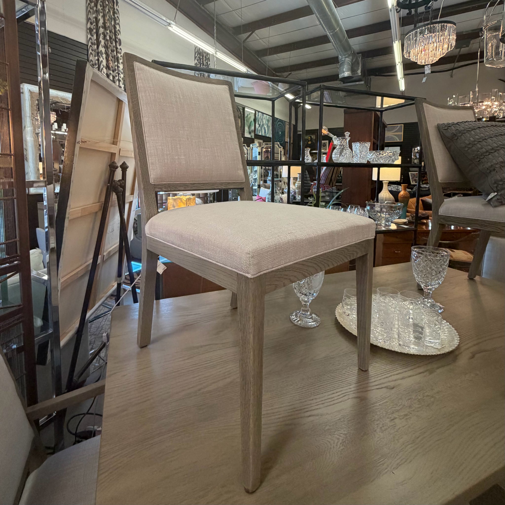 Bassett Liam Storm Grey Oak Table + 2 Arm/4 Side Chairs ALMOST NEW