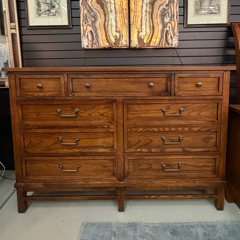 Oak Bedroom Set - Queen Bed/Chest/Nightstand