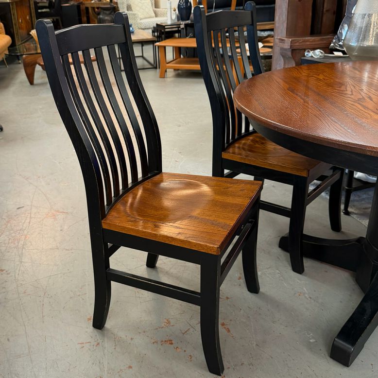 48"D Oak Top/Black Pedestal Table W/4 Chairs