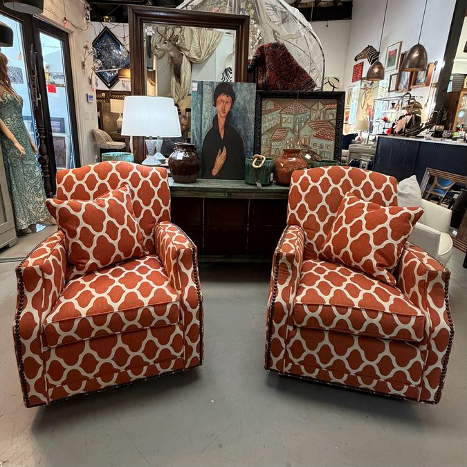 PAIR Custom Mayo Cream & Rust Swivel Chairs 31x35x39