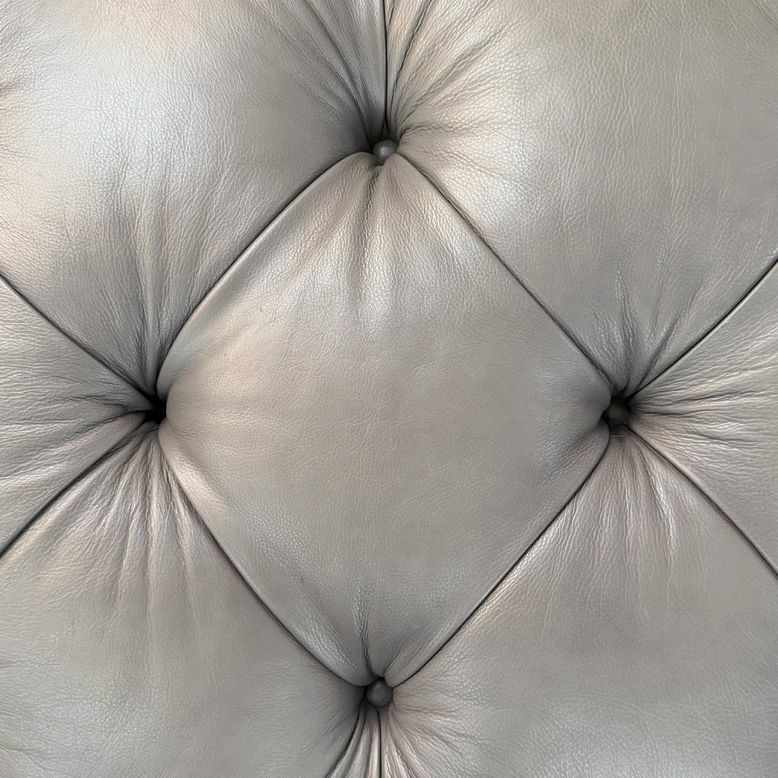 Ethan Allen Anton Tufted Leather Ottoman W/Nailhead Trim 40x28x17
