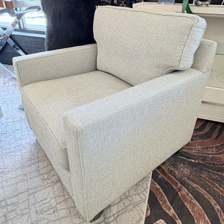 Mayo Blue/Gray Accent Chair 34.5x35x37 LIKE NEW