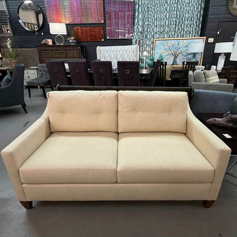 Ethan Allen Monterey Love Seat 64x37x36 LIKE NEW!