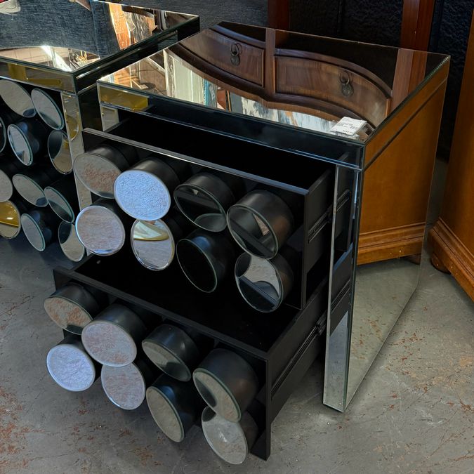 Zuri Onxy 2-Drw Mirrored Side Table 22x18x24