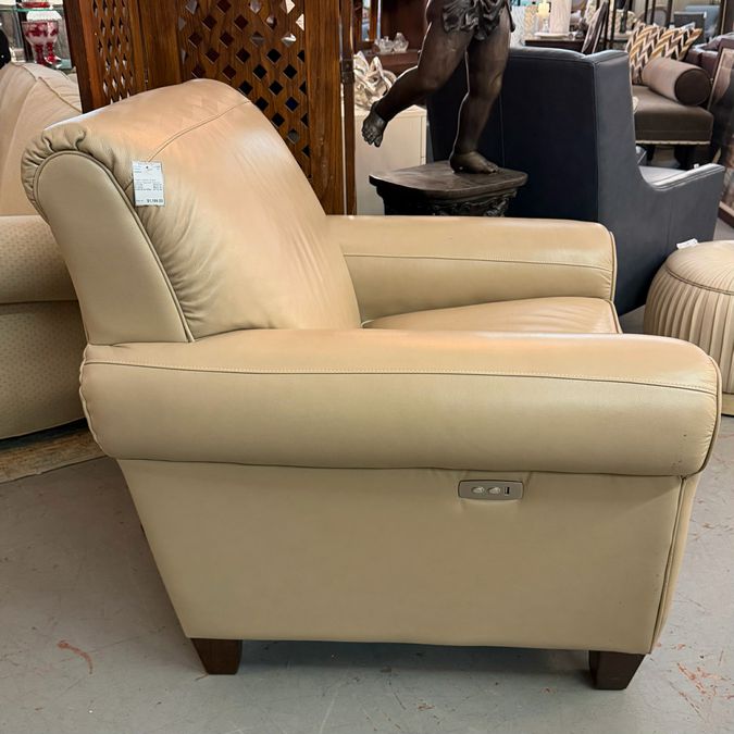 Lazyboy Cream Leather Power Leather "Bennett" Recliner 36x36x39