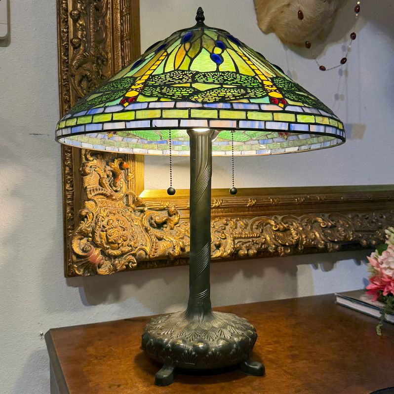 Gorgeous Dragonfly Tiffany Style Table Lamp