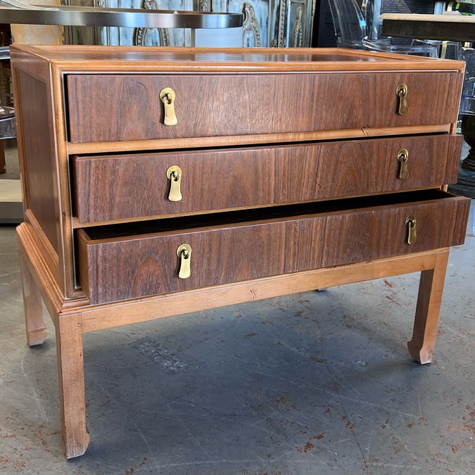Vintage Hekman 3-Drw Chest/Nightstand 32x17x37