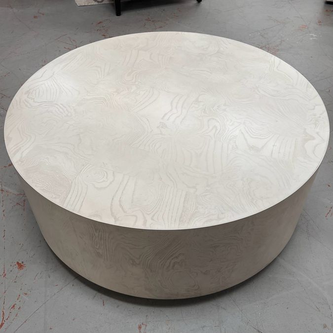 Ethan Allen Braemore Cocktail Table W/Plinth Base 38x38x15