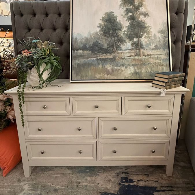 Ashbrook White 7-Drawer Dresser 62x20x36