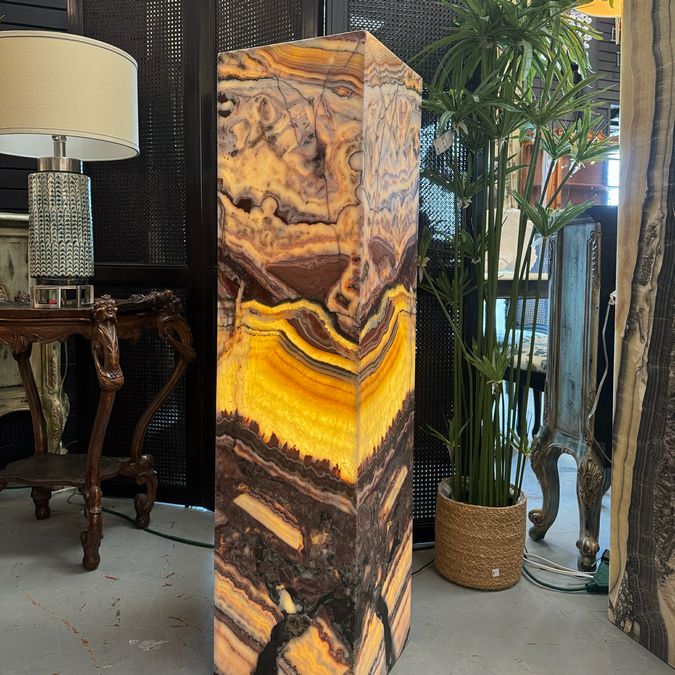 Onyx Column Accent Light 12x12x47.5