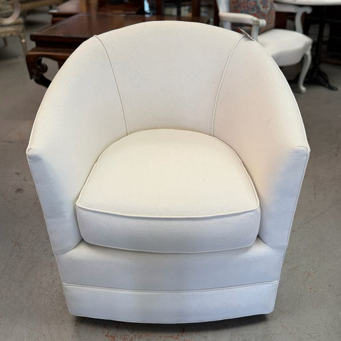 Custom Cream/Silver Swivel Chair 28x30x32