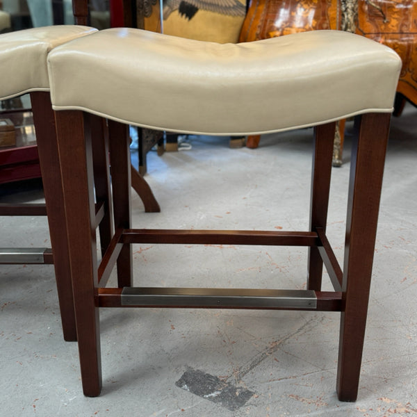 PAIR Hickory Chair Madigan Cappuccino Barstools 20.5x16x30.5