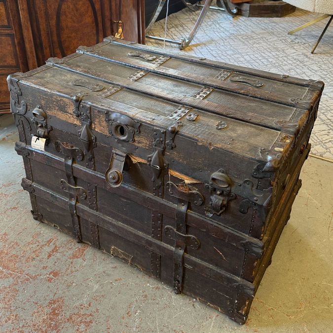 Antique Steamer Trunk 32x20x23 AS IS