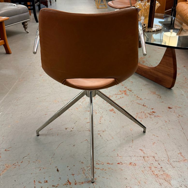 Safavieh Dawn MCM Style Swivel Arm Chair 22x21x31