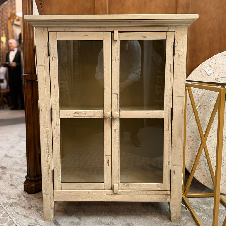 Cream Cabinet W/Glass Doors 32x15x42