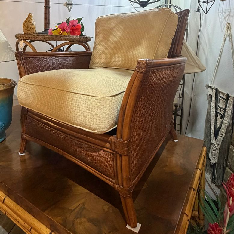 PAIR Ethan Allen Faux Bamboo & Wicker Chairs 34x37x35 & Ottoman