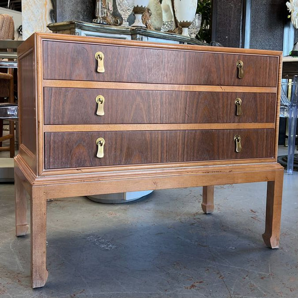Vintage Hekman 3-Drw Chest/Nightstand 32x17x37