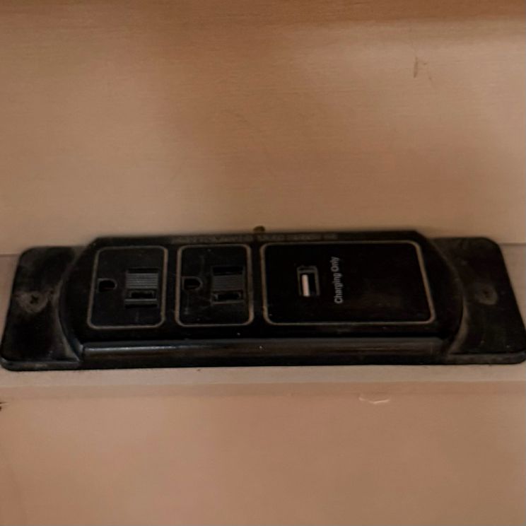 American Drew Southbury Whitewashed Birch 3-Dwr Nightstand W/USB Port 28x17x29