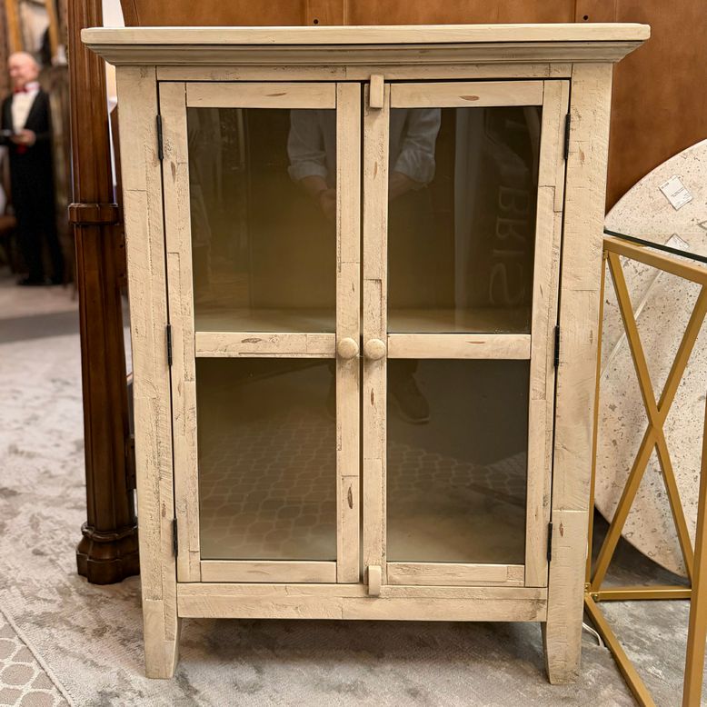 Cream Cabinet W/Glass Doors 32x15x42