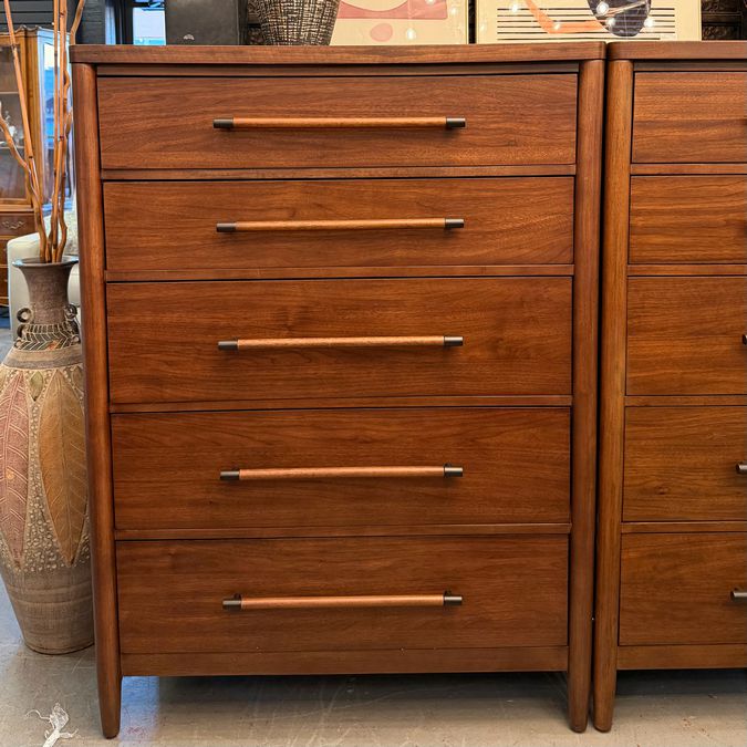 Riverside Ashford Park Tall Chest 38x20x52