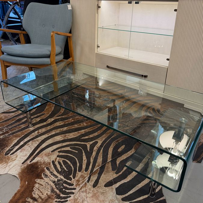 "Dlg" Glass Cocktail Table By Gae Aulenti 49x25.5x15