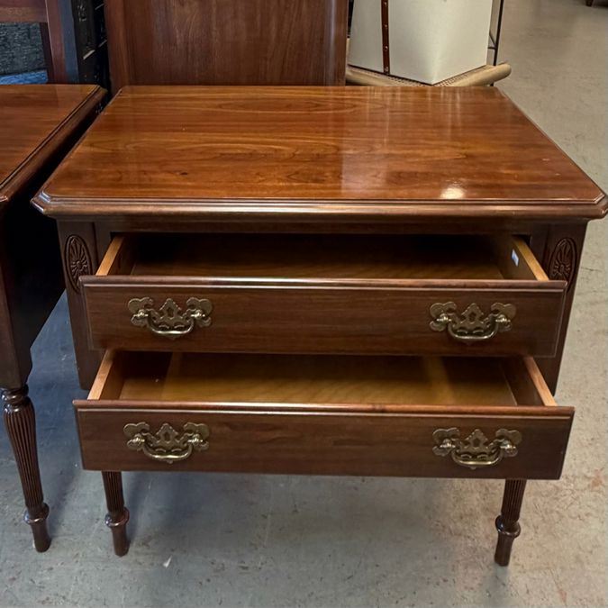 PAIR Ethan Allen Georgian 2-Drw Nightstands 28x18x26