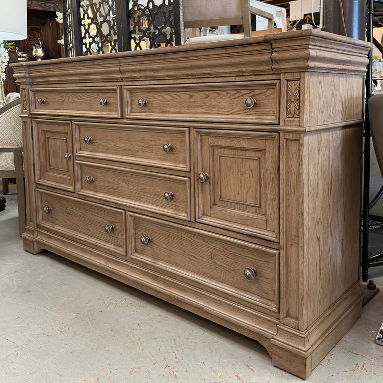 Kingsbury French Gray 8 Drawer Dresser NEW