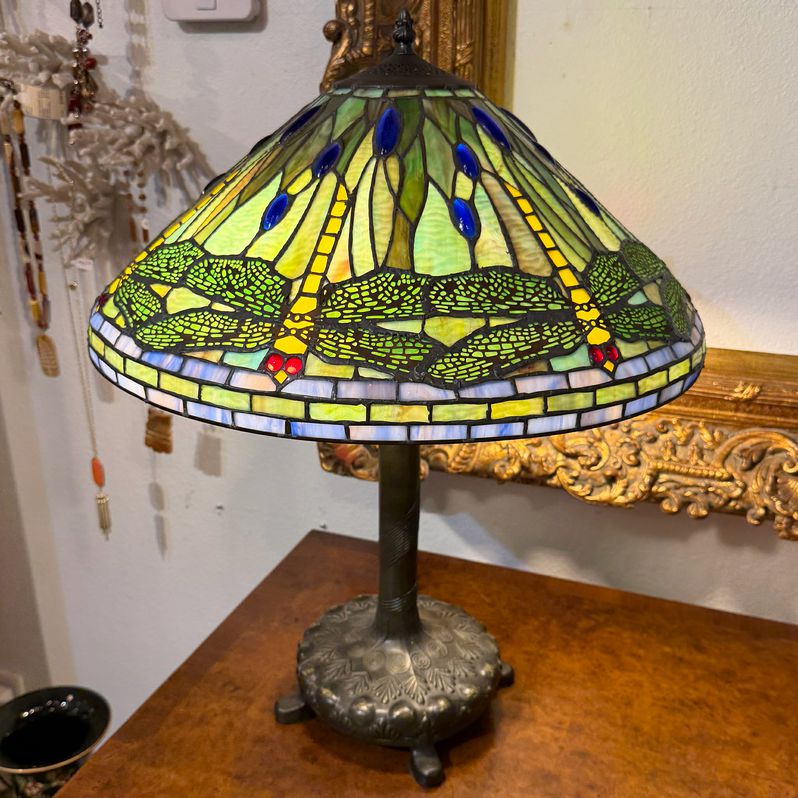 Gorgeous Dragonfly Tiffany Style Table Lamp