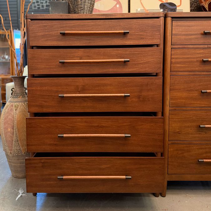 Riverside Ashford Park Tall Chest 38x20x52